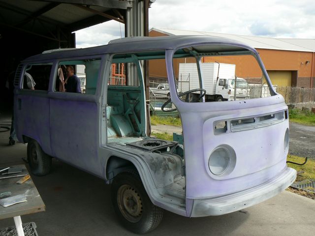 Volkswagen Kombi in primer